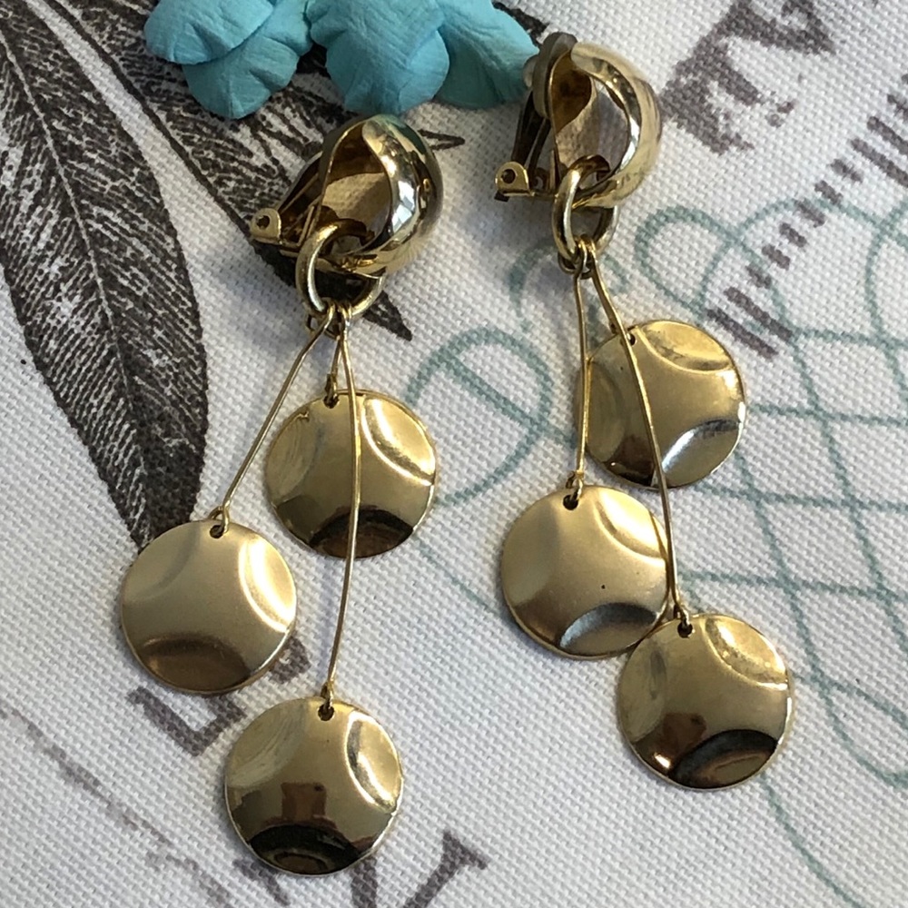 Vintage Gold Tone Clip On Earrings